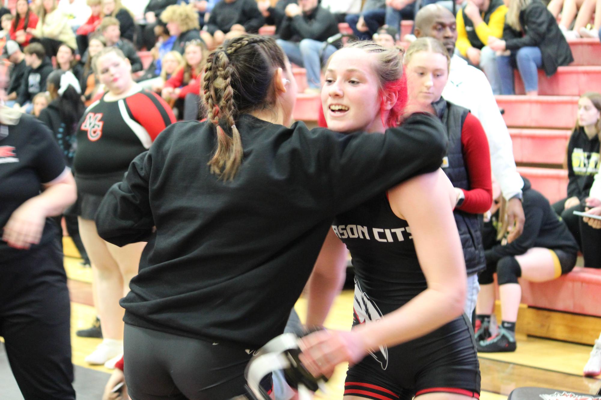 9 Girls Qualify State Wrestling